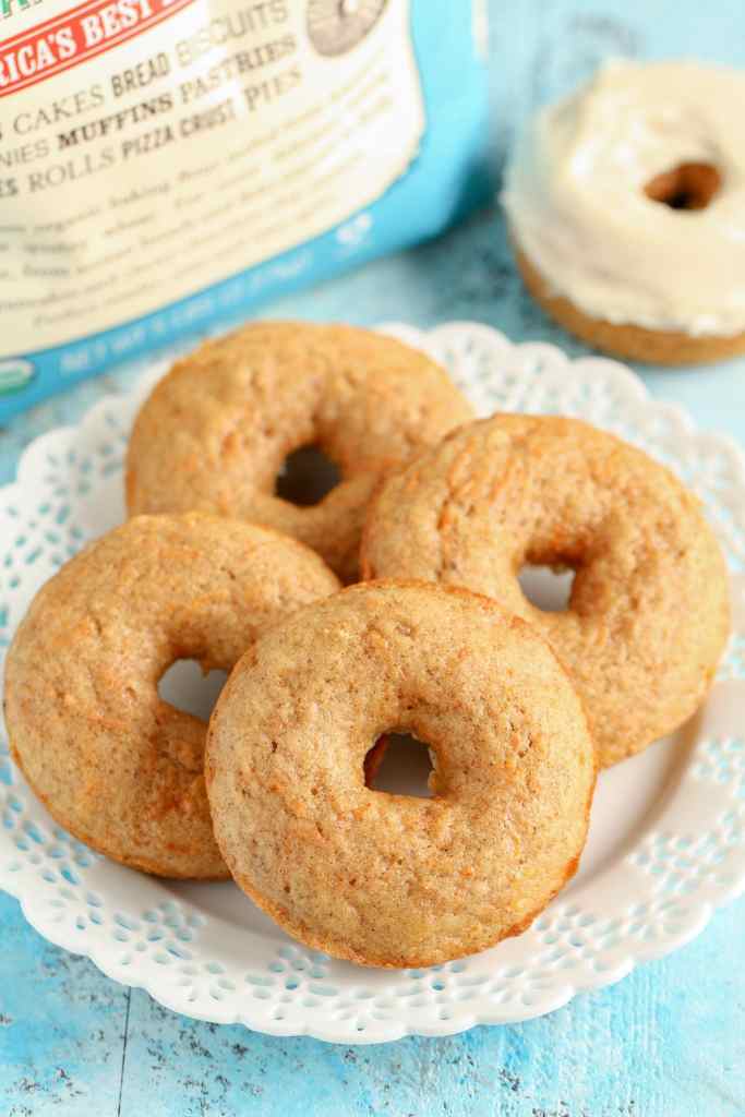 Baked Carrot Cake Donuts 