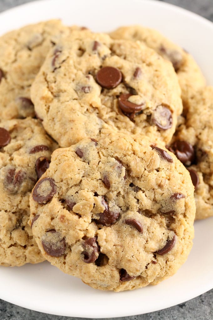 These Small Batch Oatmeal Chocolate Chip Cookies are easy to make, only require one bowl, and ready in about 30 minutes!