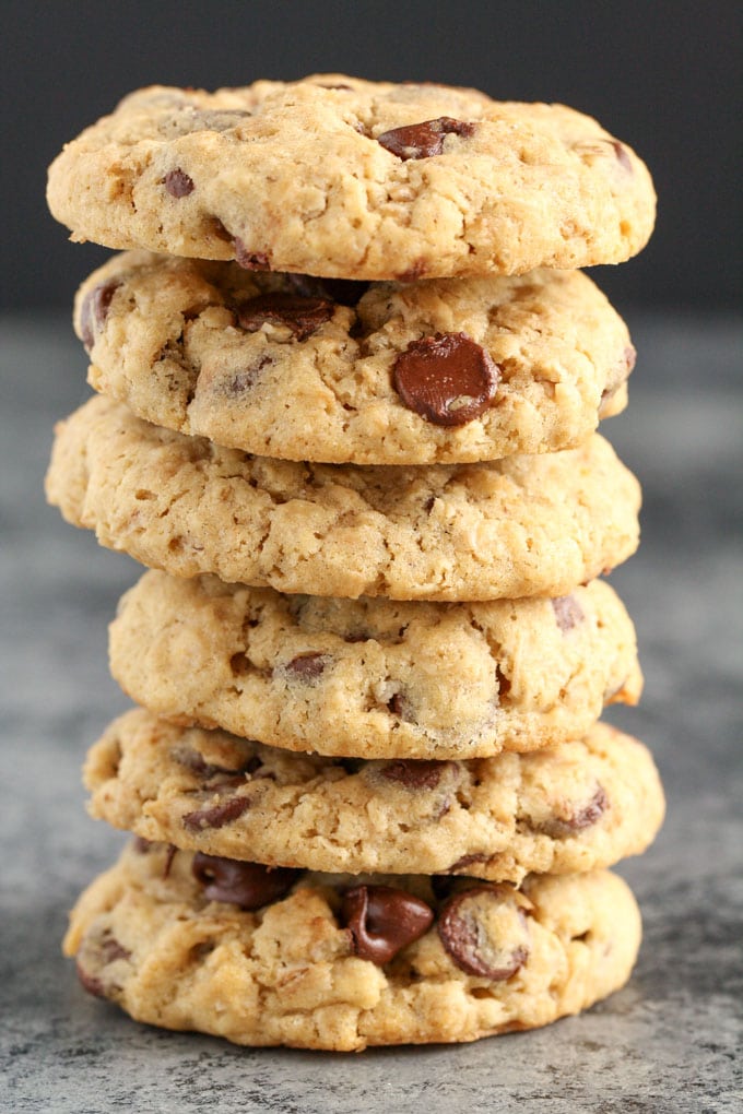 These Small Batch Oatmeal Chocolate Chip Cookies are easy to make, only require one bowl, and ready in about 30 minutes! 